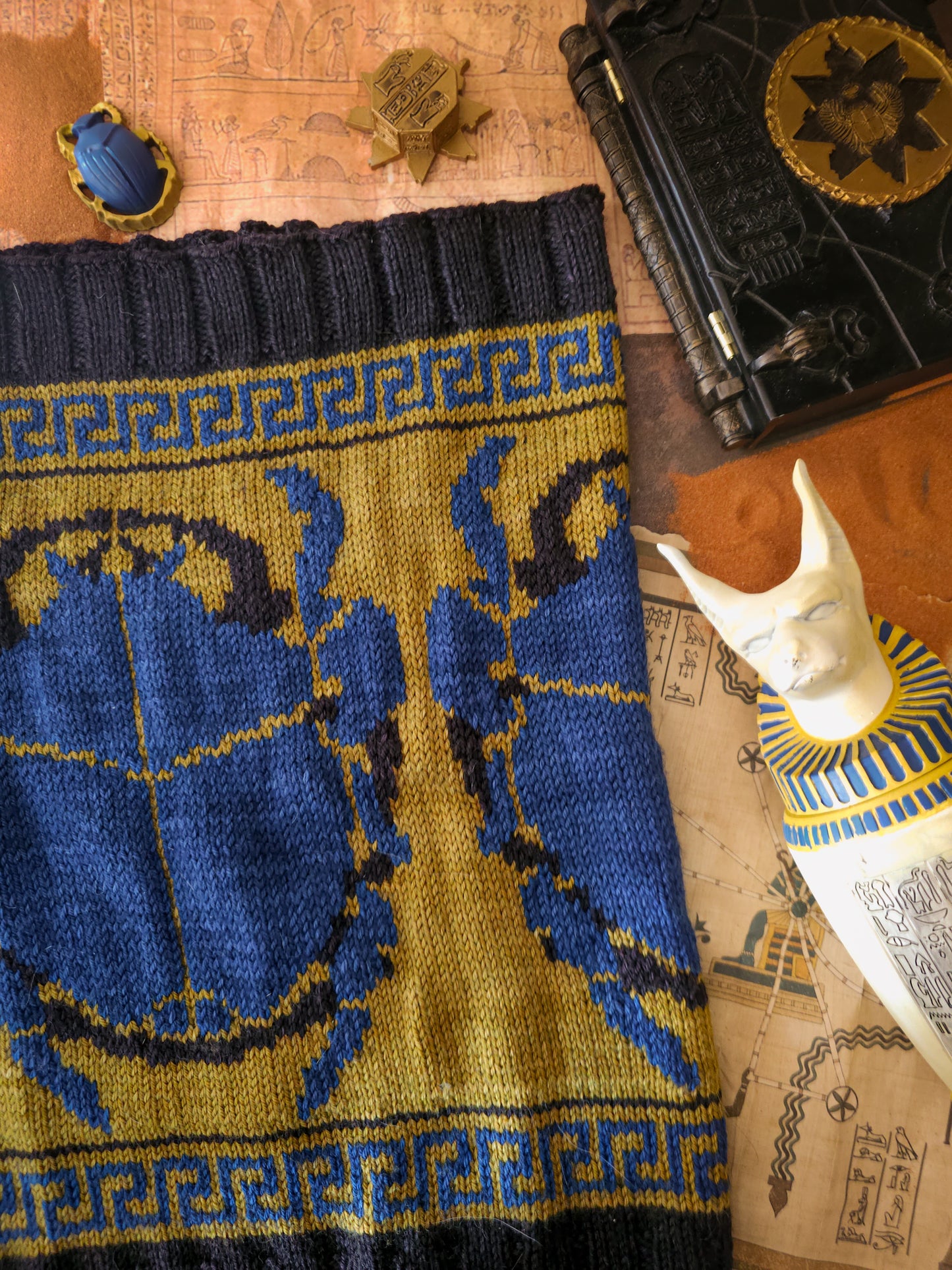 SCARAB COWL (KNIT) - Pattern Only