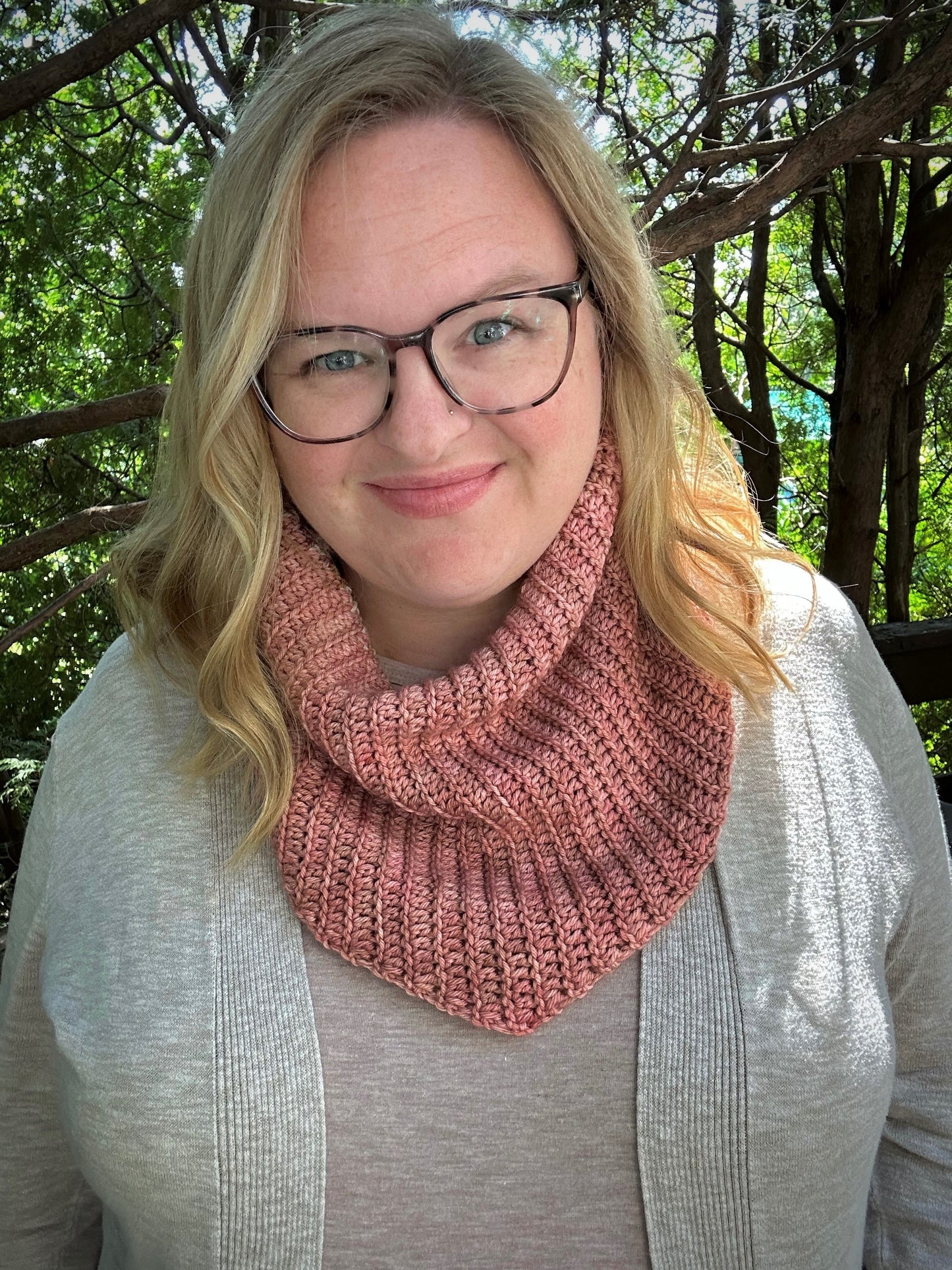 Flipside Bandana Cowl Kit (Yarn + Pattern)