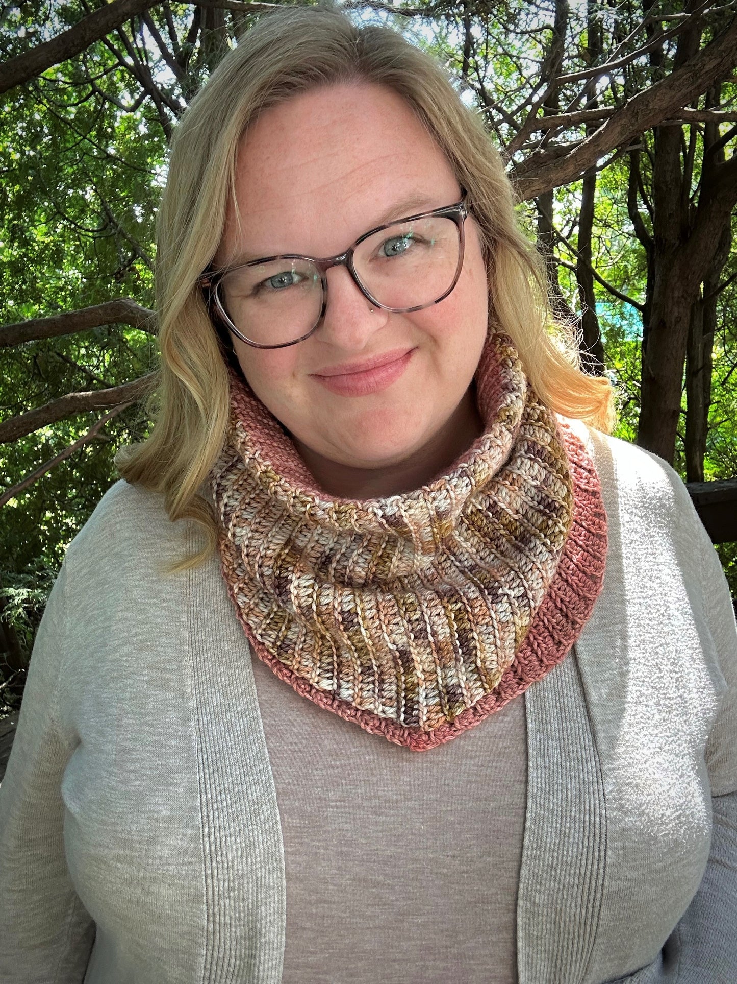 Flipside Bandana Cowl Kit (Yarn + Pattern)