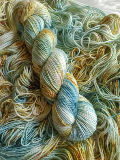 SWEATER QUANTITY - SPECIALTY COLOURWAYS