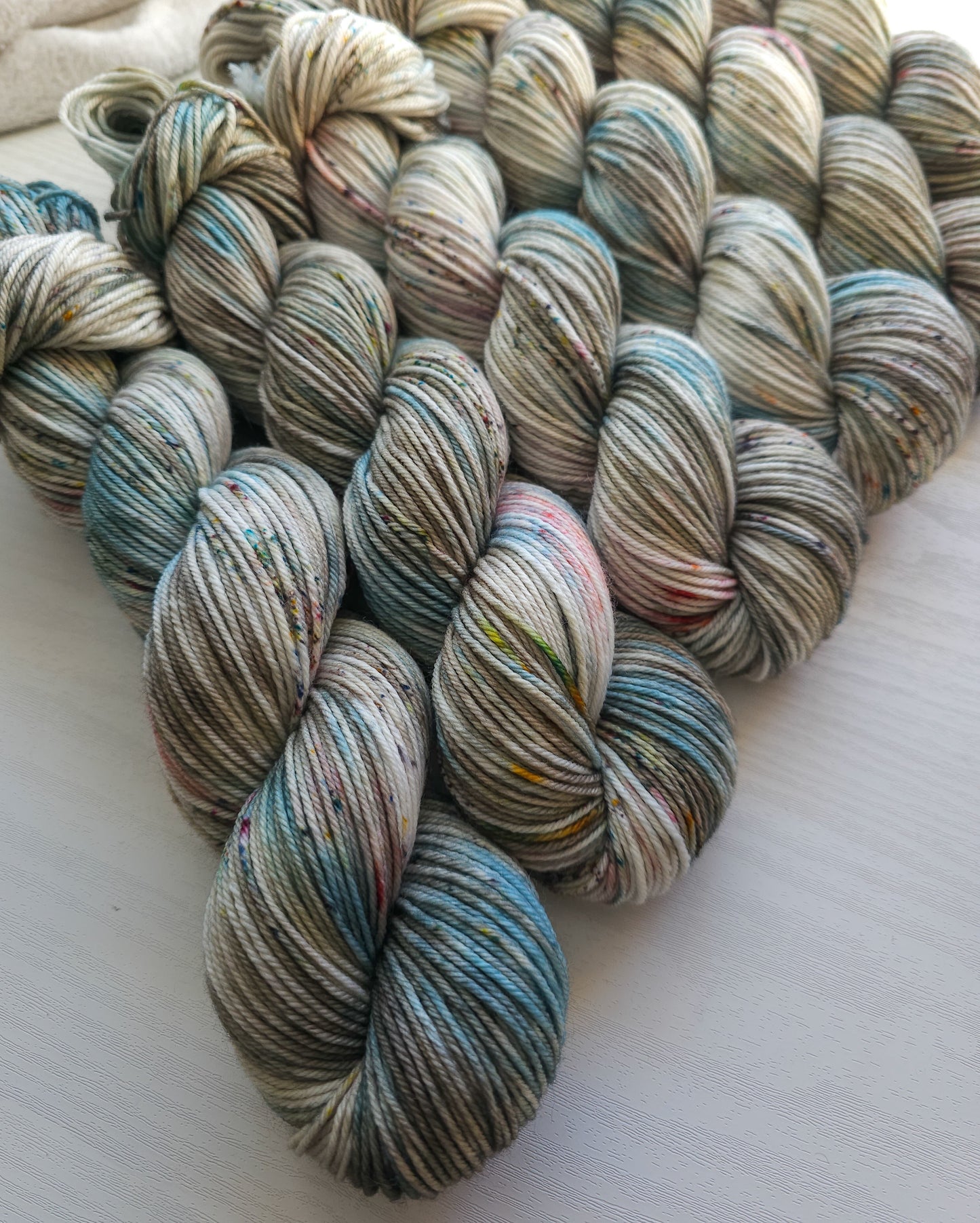 SWEATER QUANTITY - SPECIALTY COLOURWAYS