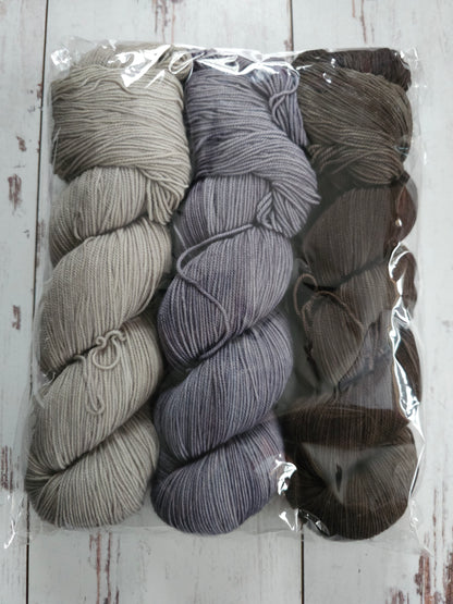 Flakes 115 (Fingering/Sport/DK - Abnormal Bases)