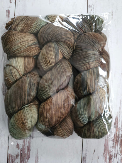 Flakes 115 (Fingering/Sport/DK - Abnormal Bases)