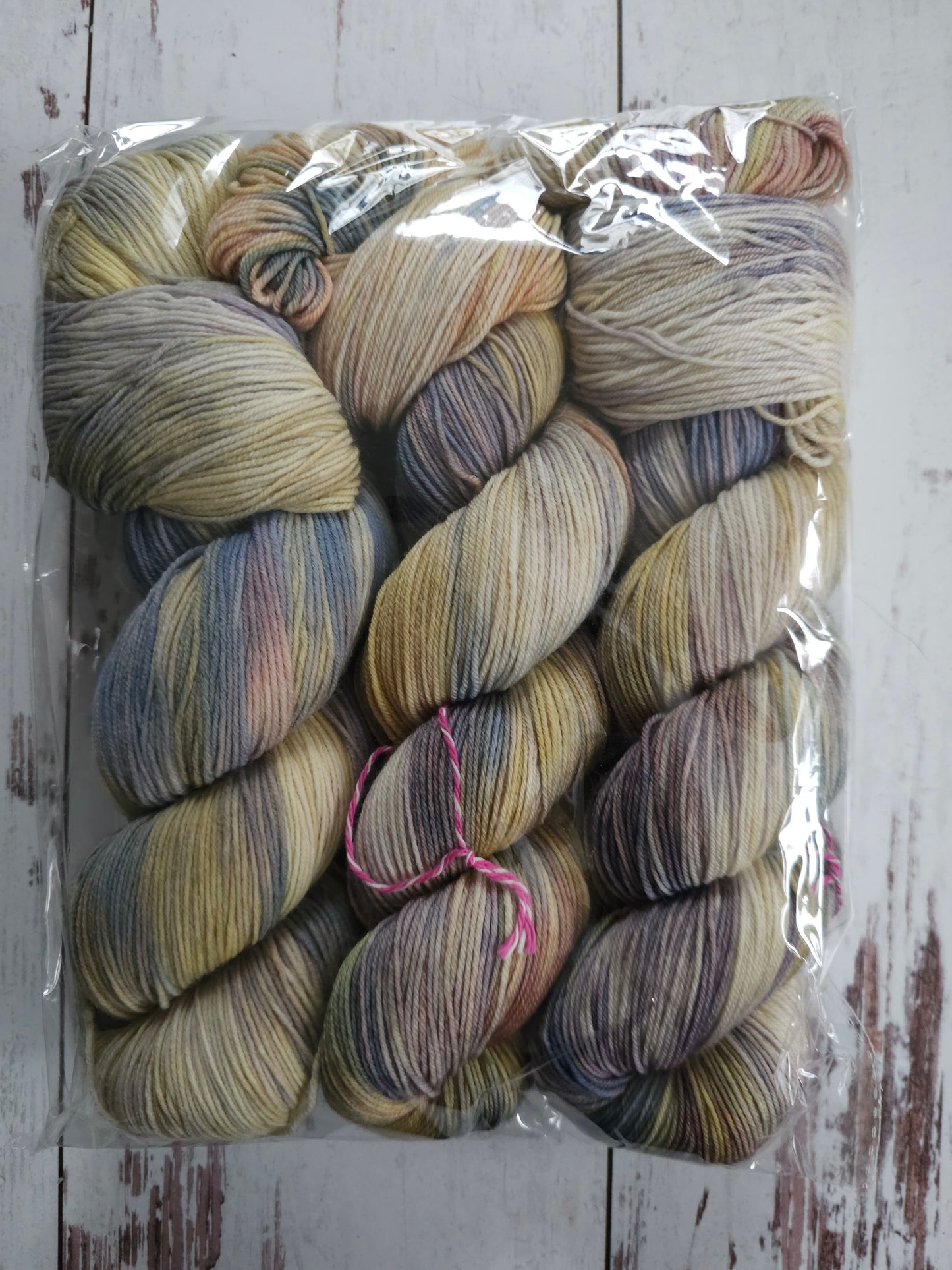 Flakes 115 (Fingering/Sport/DK - Abnormal Bases)