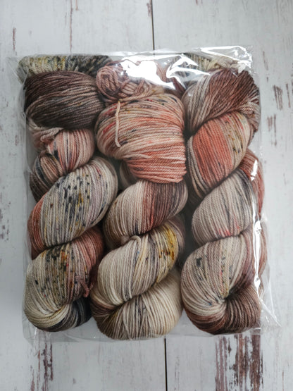 Flakes 115 (Fingering/Sport/DK - Abnormal Bases)