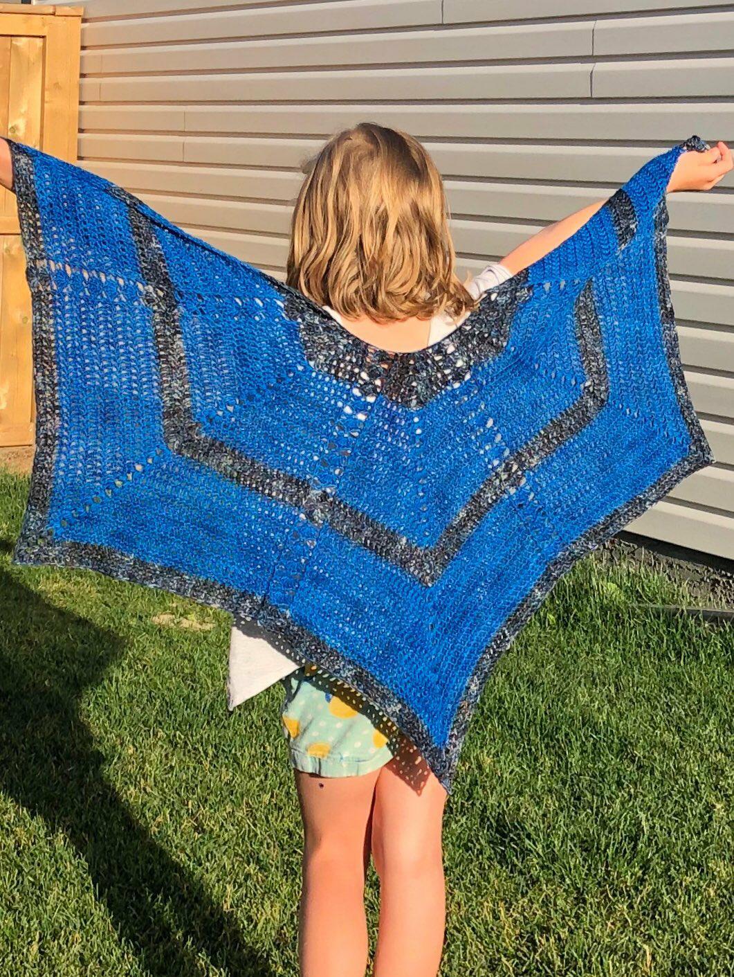 Pebbles and Shells Shawl Pattern (Crochet)