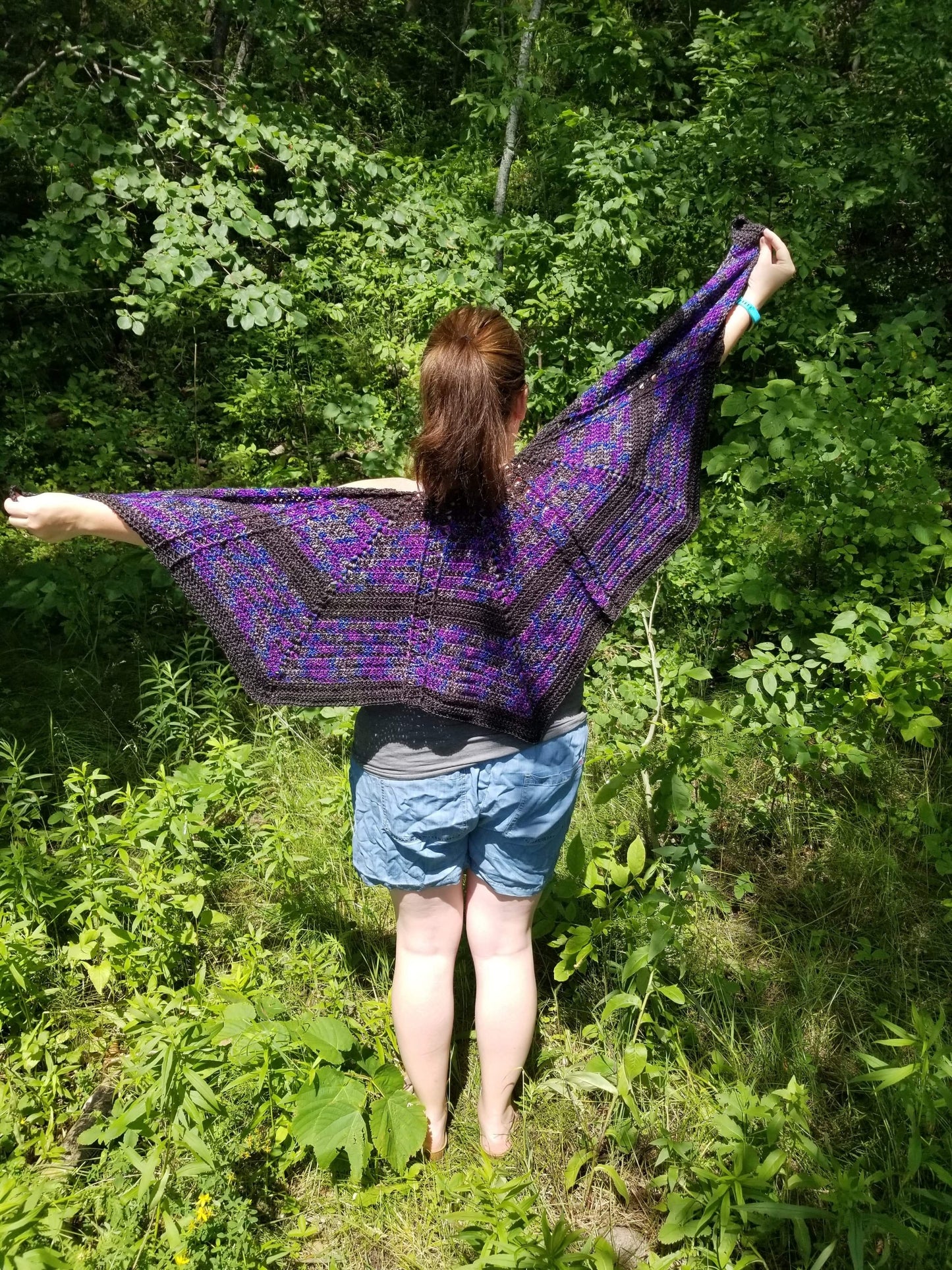 Pebbles and Shells Shawl Pattern (Crochet)